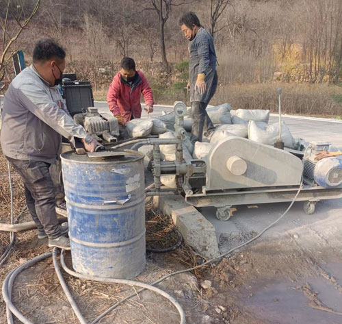 龙泉路面下沉注浆